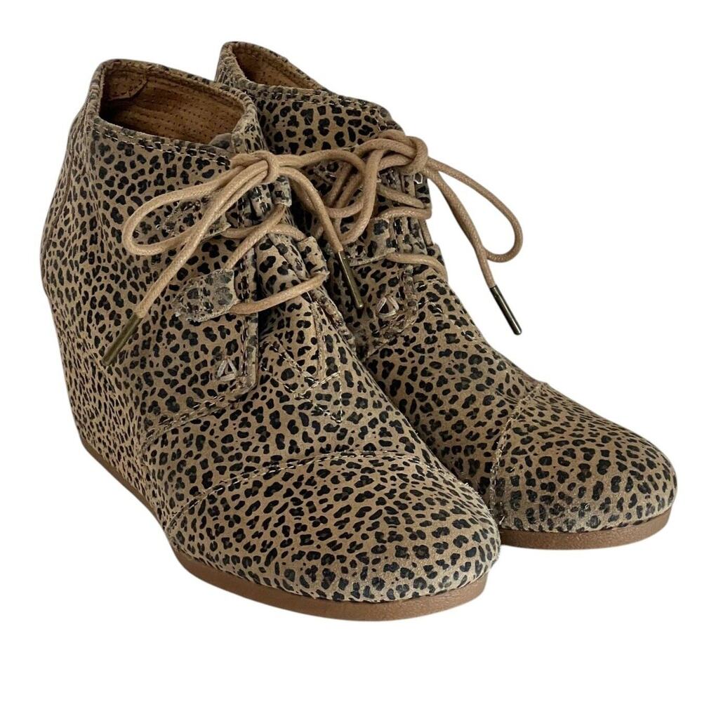 Toms Cheetah Suede Desert Lace Up Wedge Heels Ankle Booties Womens Size 8.5